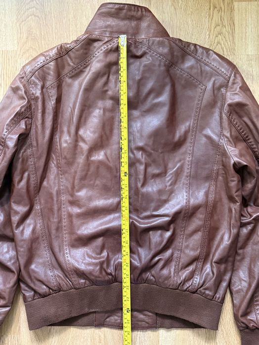 Натуральна шкіряна чоловіча куртка з сатиновим підкладом