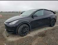 Tesla model Y 2021 року