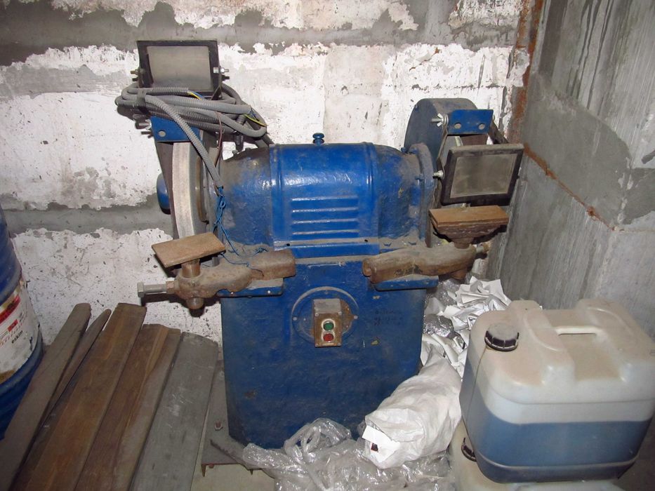 Станок обдирочно-заточной 3Б634