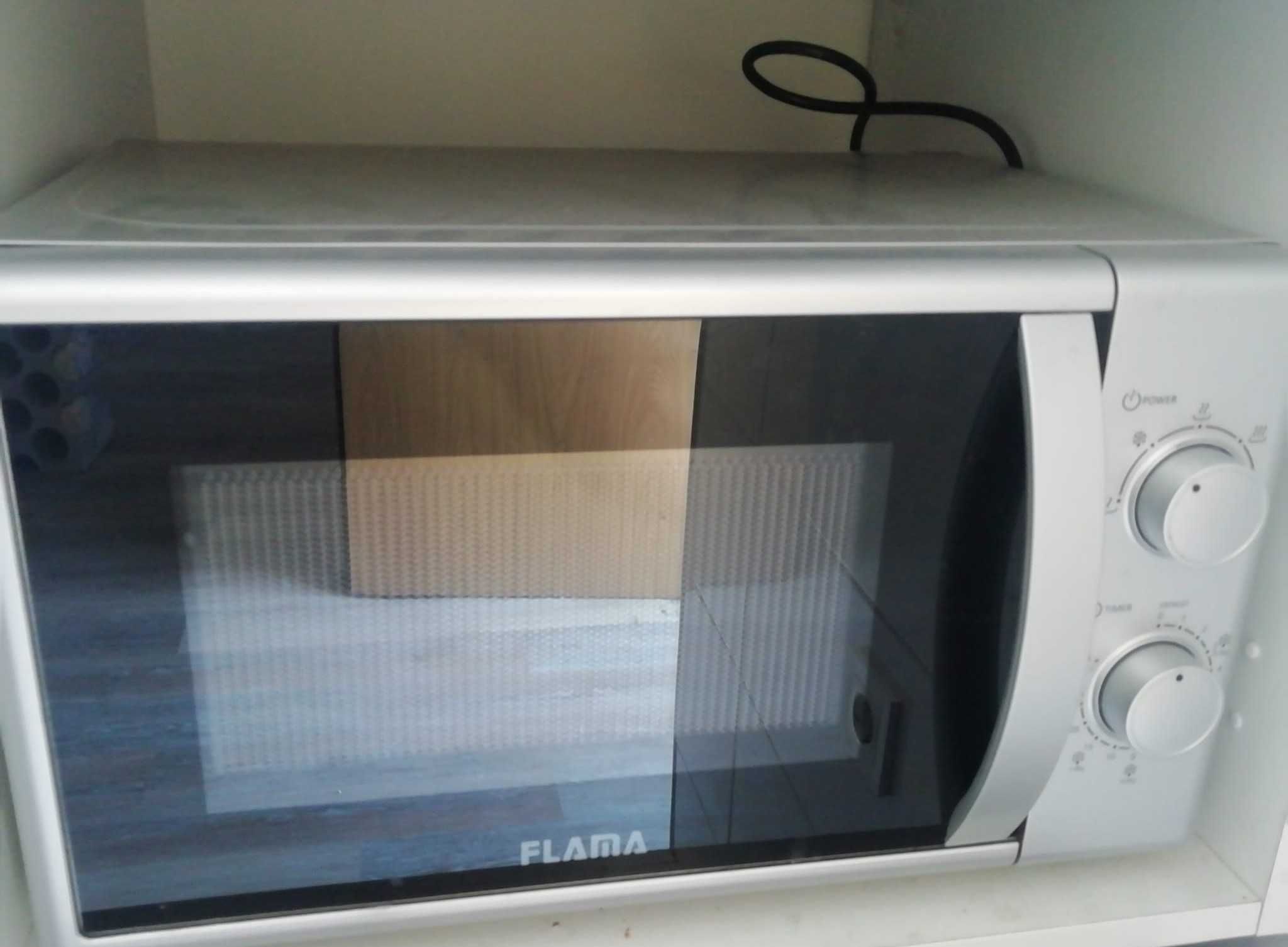 Micro-ondas FLAMA inox