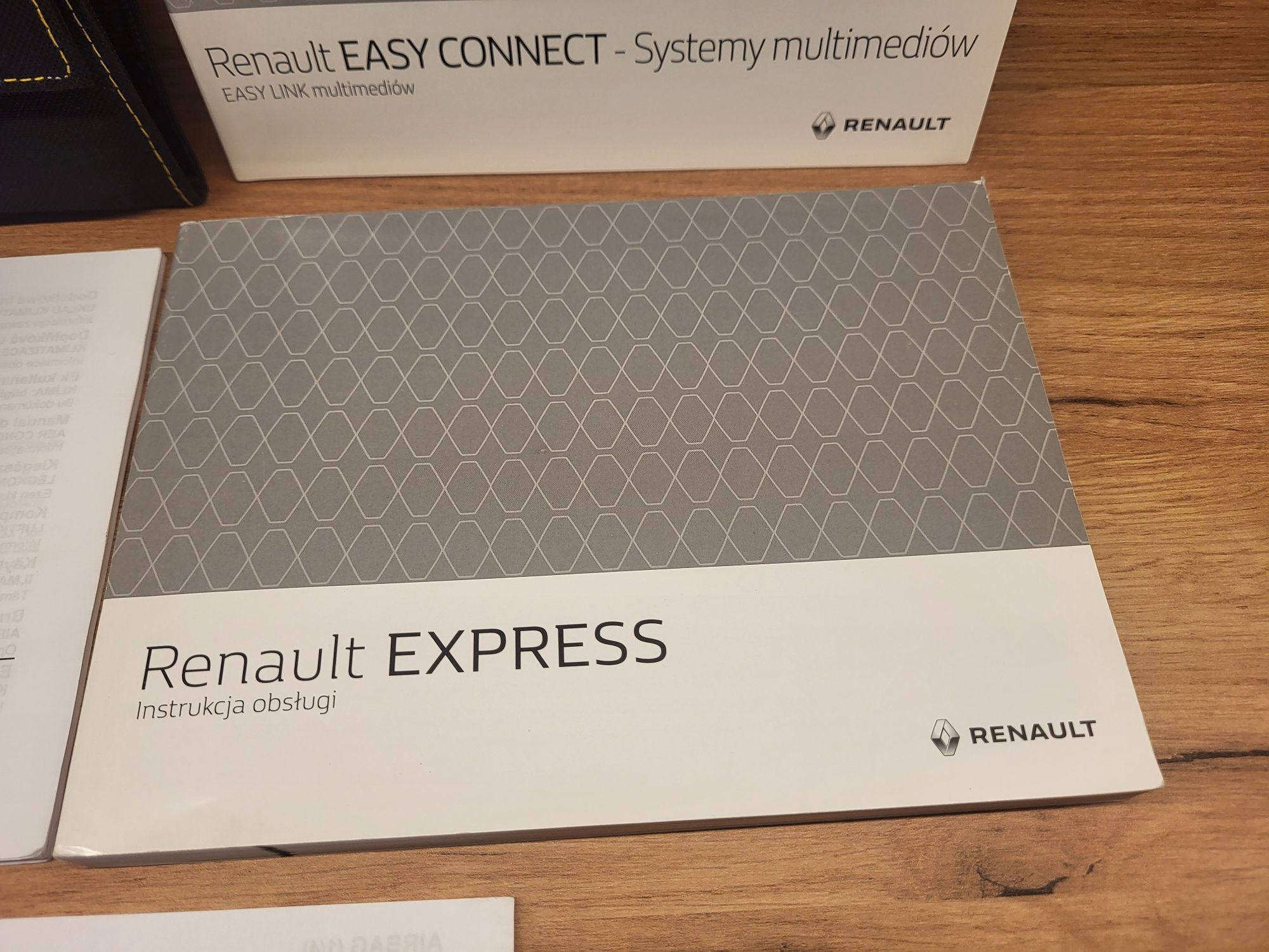 Instrukcja obsługi Renault Express etui PL 09/2020