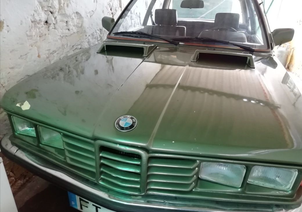 Grelha para BMW E21