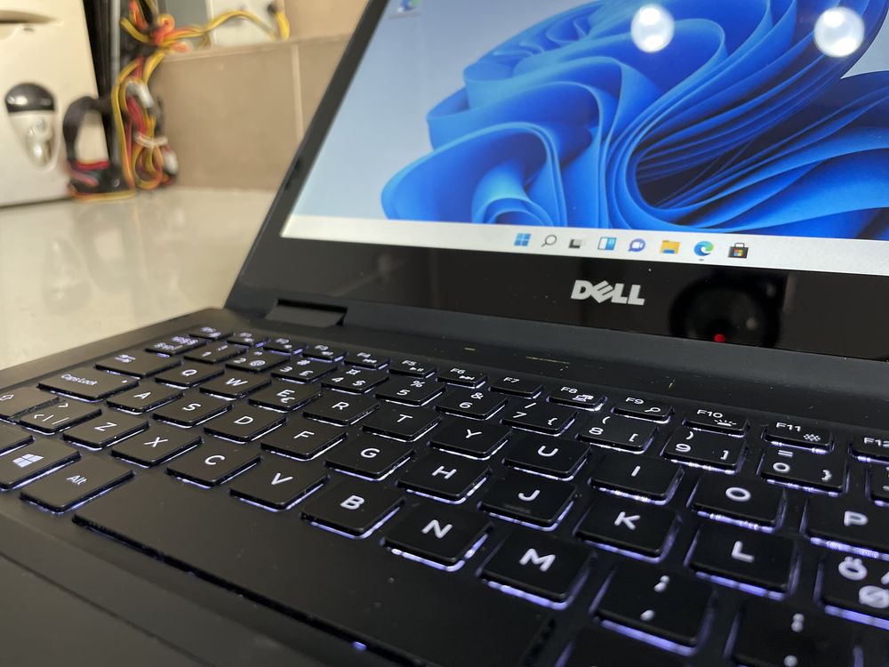 2w1 Dell Latitude 3390 13,3  9gen i3 8 GB 256 GB czarny