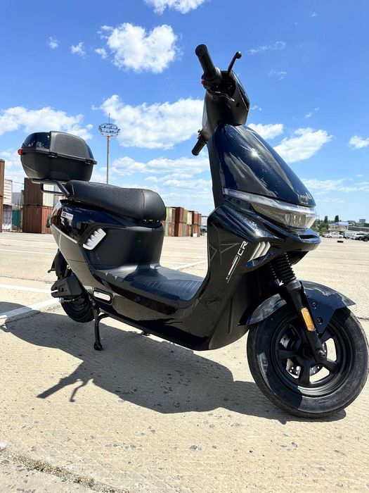 Crosser Електроскутер CR15 2500W Електро велосипед 72V 24А 2025