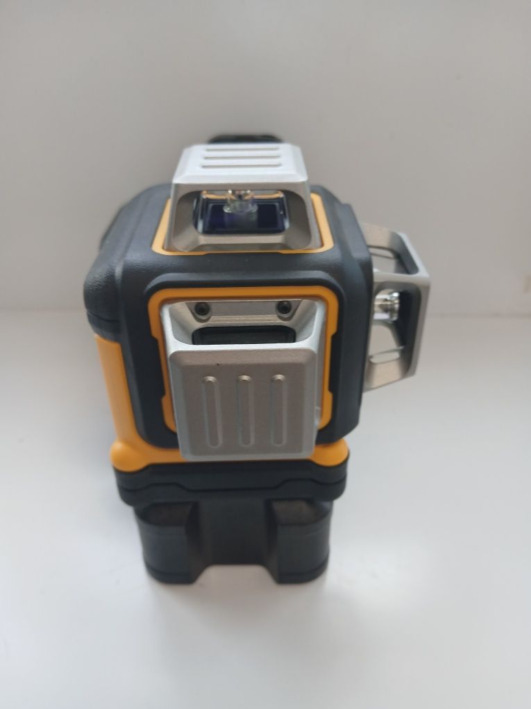 DeWalt DCE 089G18 laser.