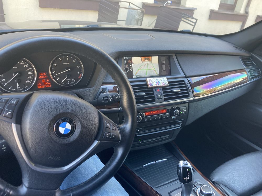 BMW X5 e70 50i AT