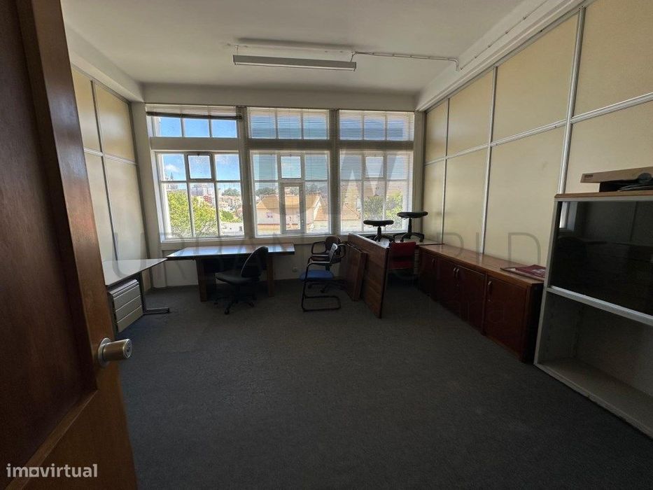 Escritórios P/ Arrendamento, Mafra, 110 - 130 m²