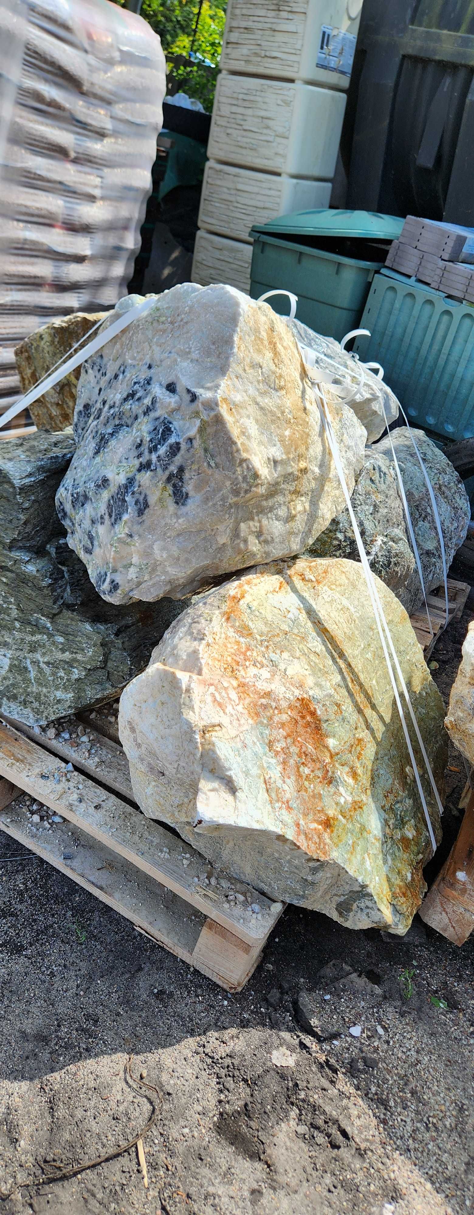 Kamień ogrodowy skała bryła ozdobna Janowicka marmur Dolomitowy