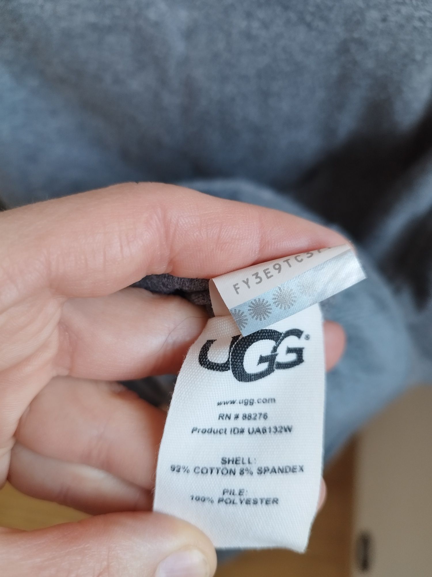 Ponczo damskie narzutka UGG
