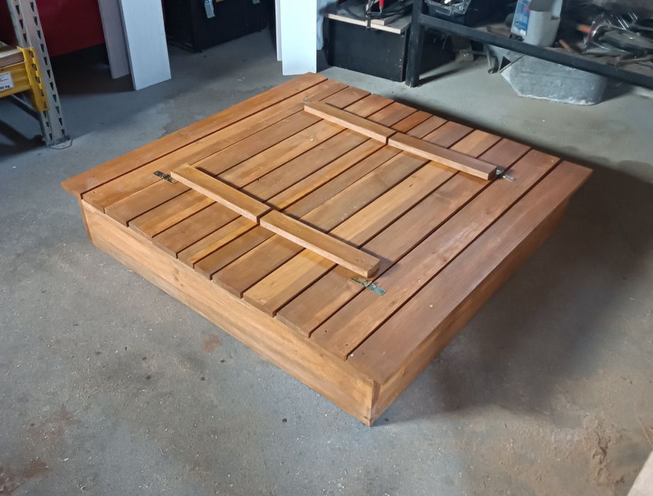 Piaskownica zamykana