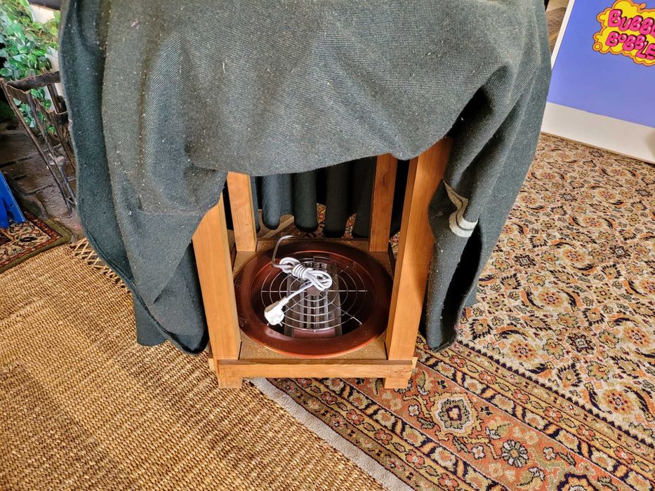 Mesa camilha com capa e aquecedor electrico - Muito bom estado geral