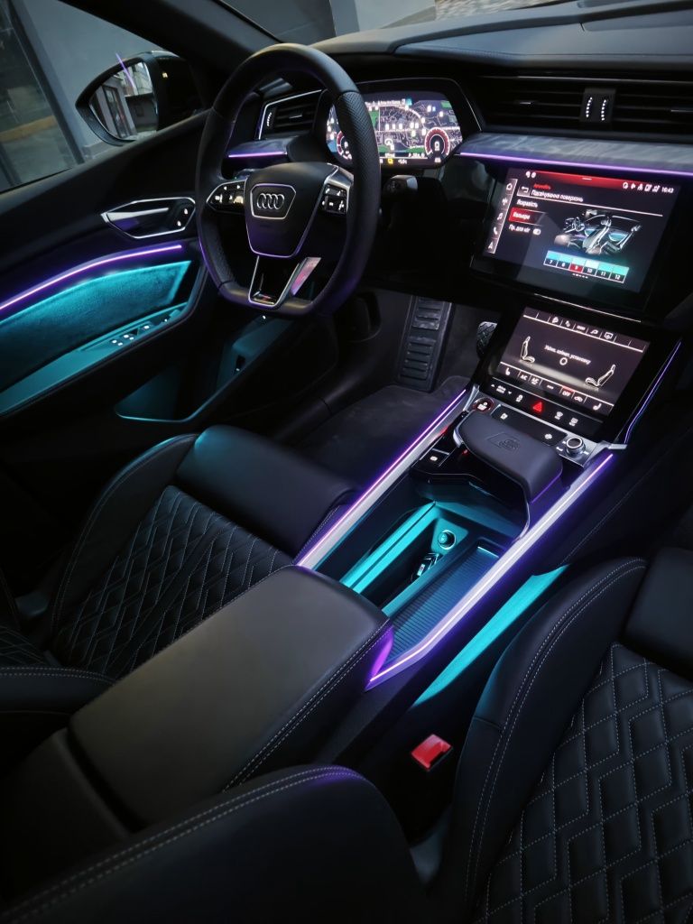 Audi E-tron естетична підсвітка салону Ambient light interior