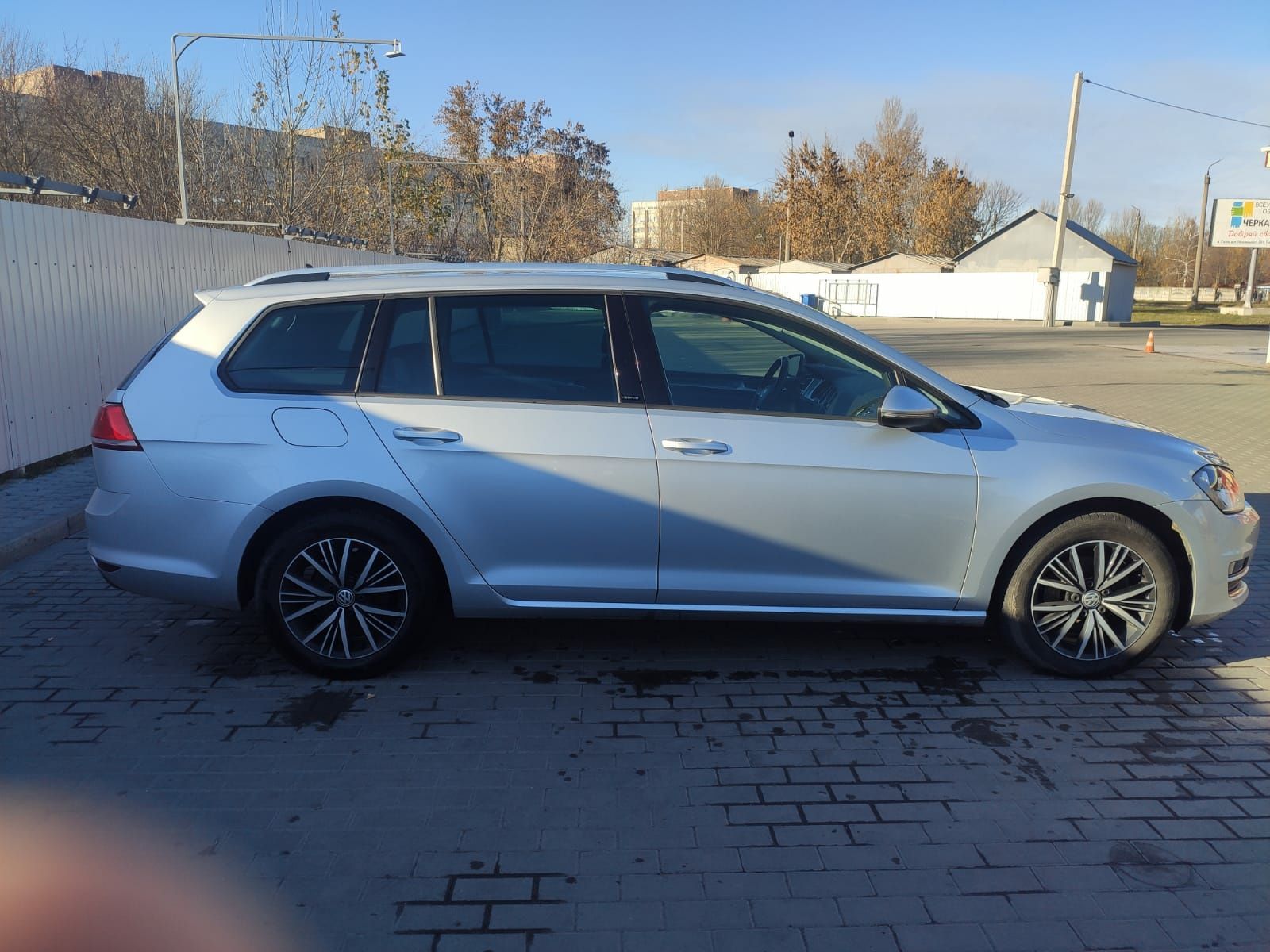 Автомобиль Volkswagen Golf VII ALLSTAR 2017г.