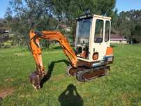 Mini giratória Takeuchi tb15