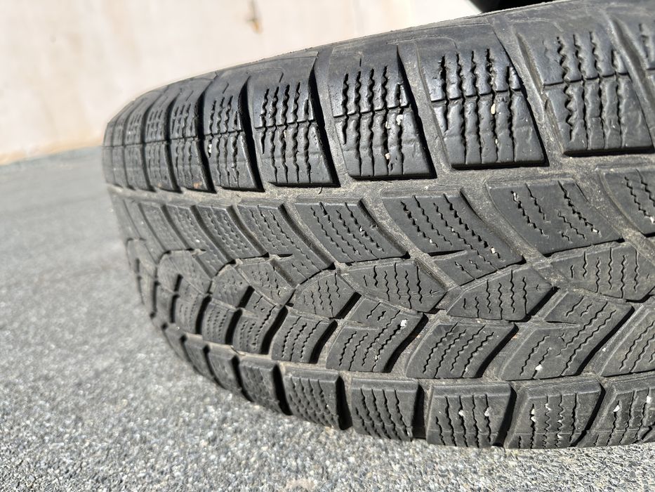 225 65 R17 гума зимова Goodyear ULTRAGRIP ICE SUV