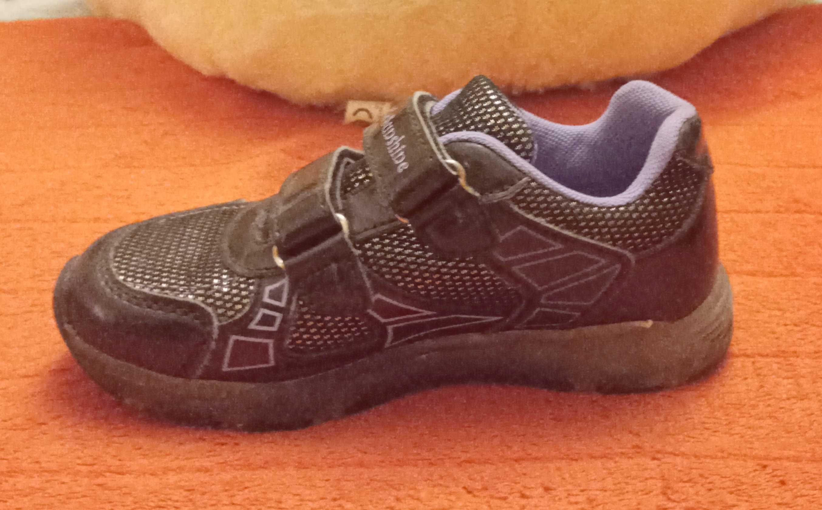 adidasy dziecięce lakierowane, świecące, na rzepy r. 30 buty dziecko