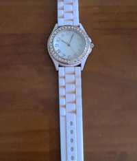 Relógio bracelete cor de rosa
