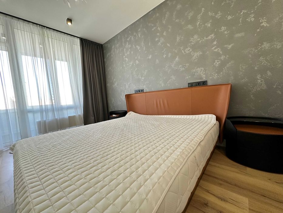 Оренда. ЖК Seven(Севен). Дніпровська наб. 18А (будинок з генератором)