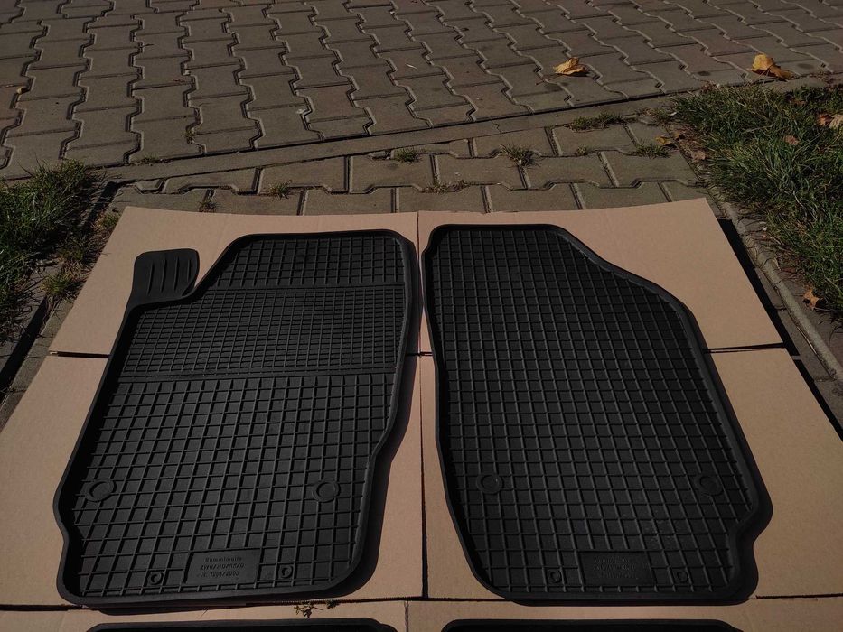 SEAT IBIZA 4 OD 2008r- NOWE Dywaniki gumowe dopasowane korytka korytko