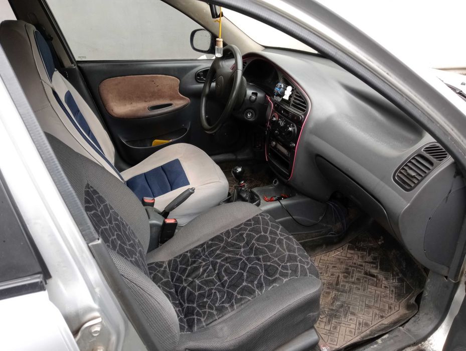 Продається ланос на повному бойовому ходу