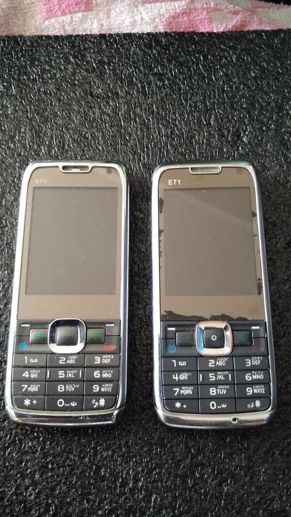 Телефон кнопочный Nokia.