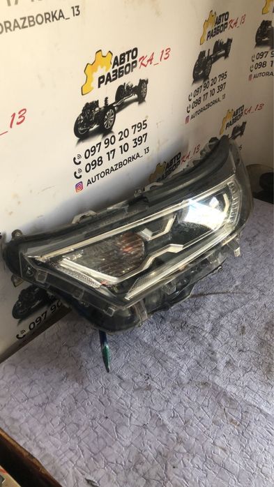 Продам фару,фара toyota rav4 19-23 full led