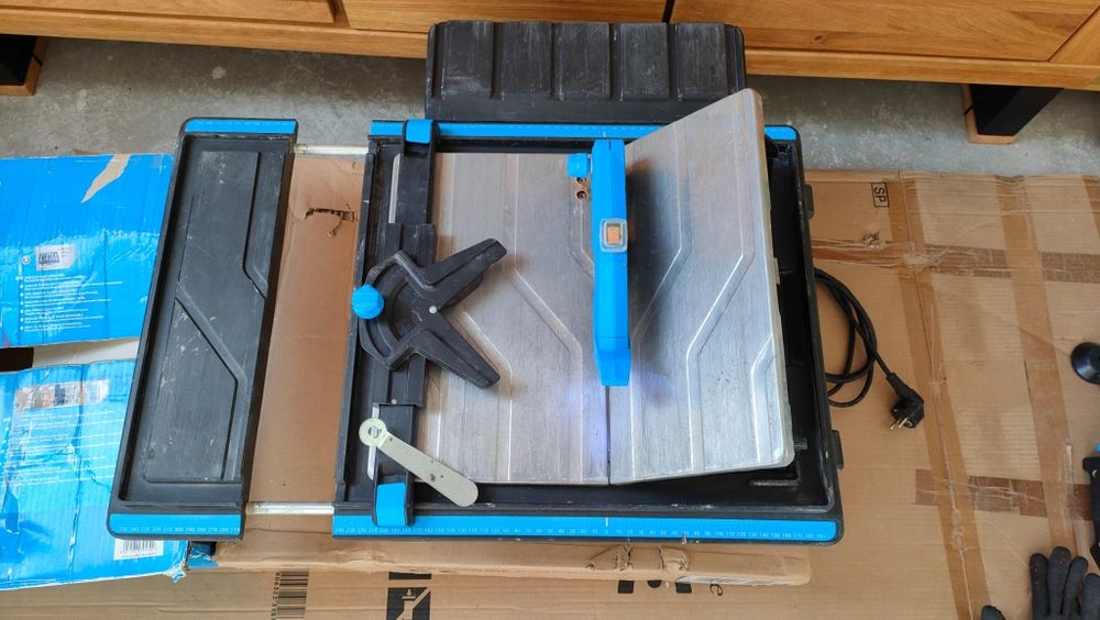 Przecinarka do glazury MacAllister 850W