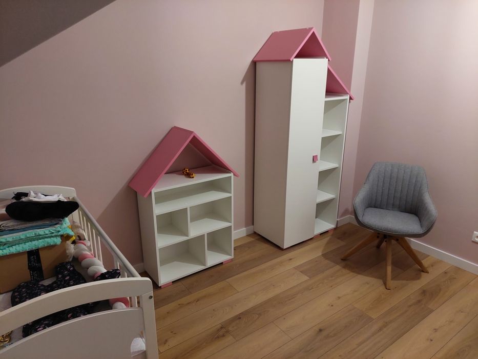 Zestaw mebli dla dziewczynki różowy