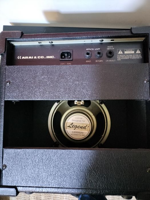 Amplificador marca LEGEND em excelente estado.