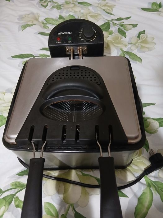 Фритюрниця CLATRONIC FR 3195