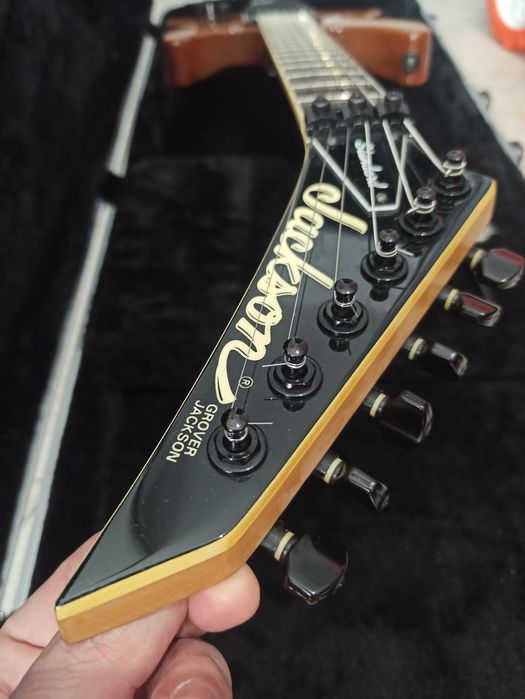 Jackson "professional" super dinky standard (mahoń, Japonia, 19