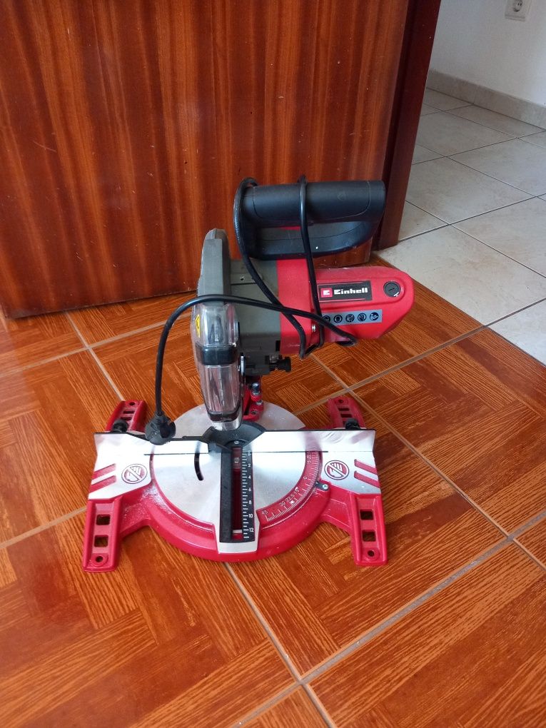 Vendo máquina circular nova