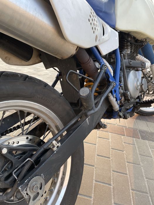 Suzuki DR650 (sp44b)