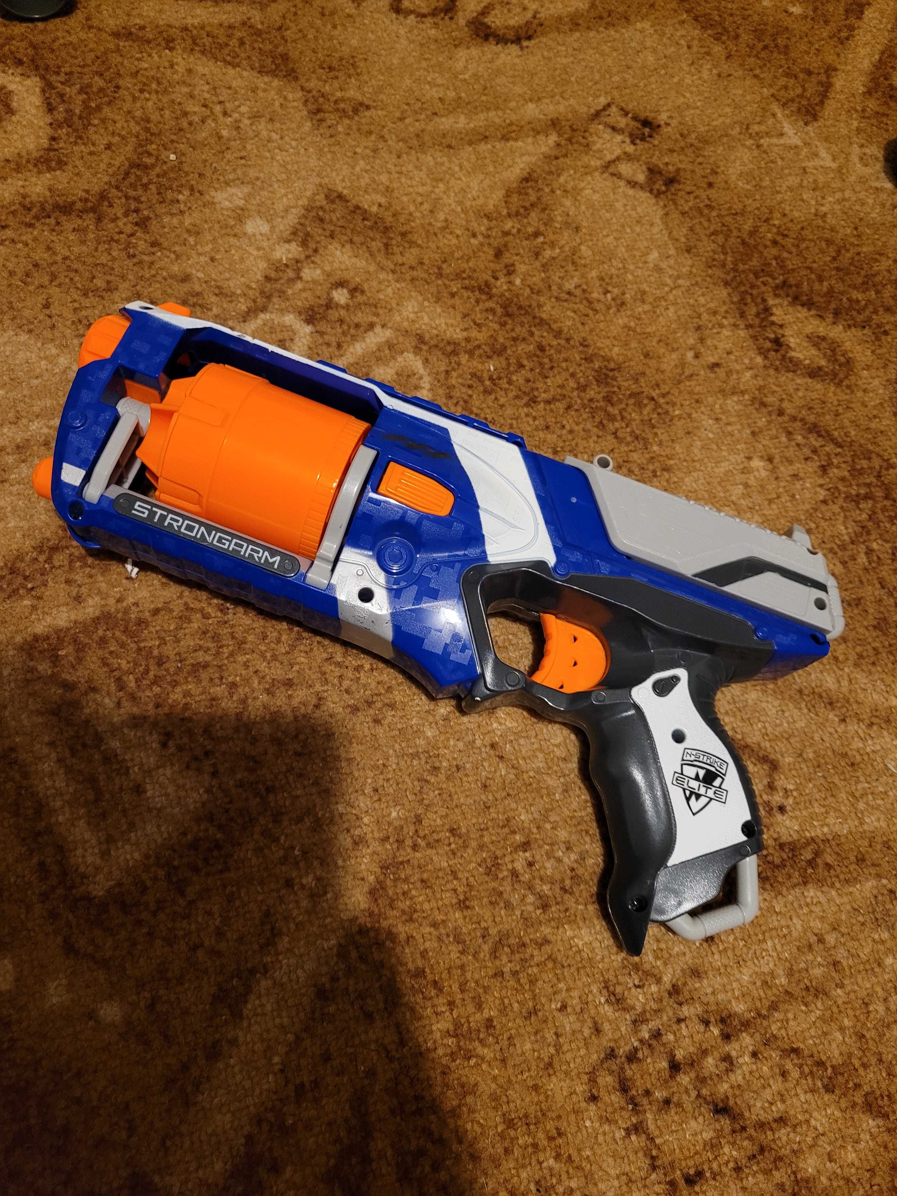 Pistolet nerf strongarm