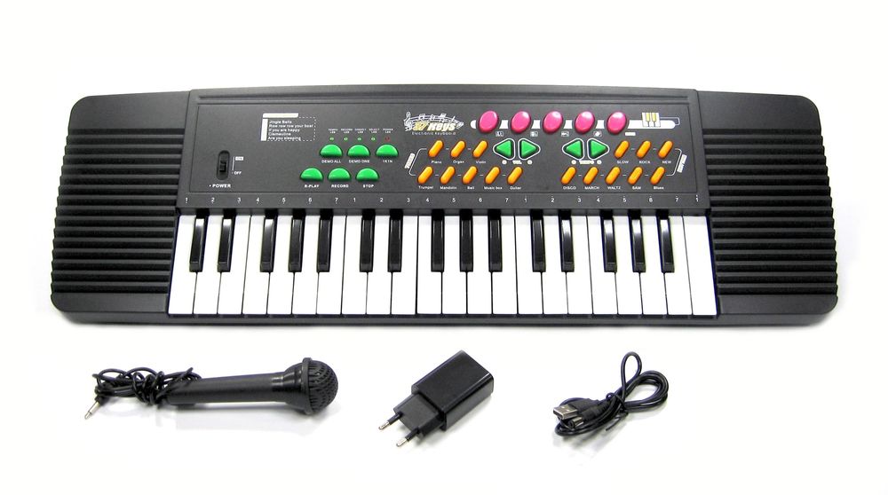 Електронний дитячий синтезатор з мікрофоном, нотами / детское пианино