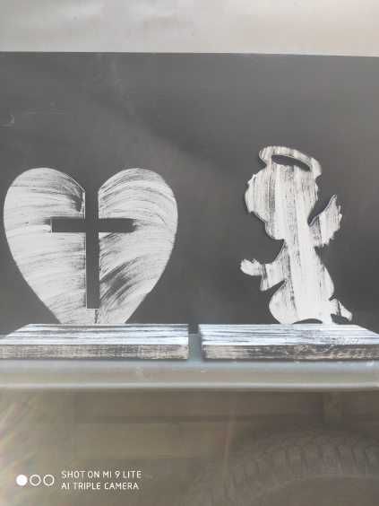 Podstawa drewniana  baza stroik   na grób  cmentarz