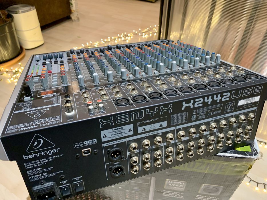 Mikser Behringer Xenyx X2442USB mixer analogowy