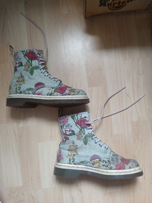 Buty Dr. Martens Pascal rozmiar 37, kwiaty