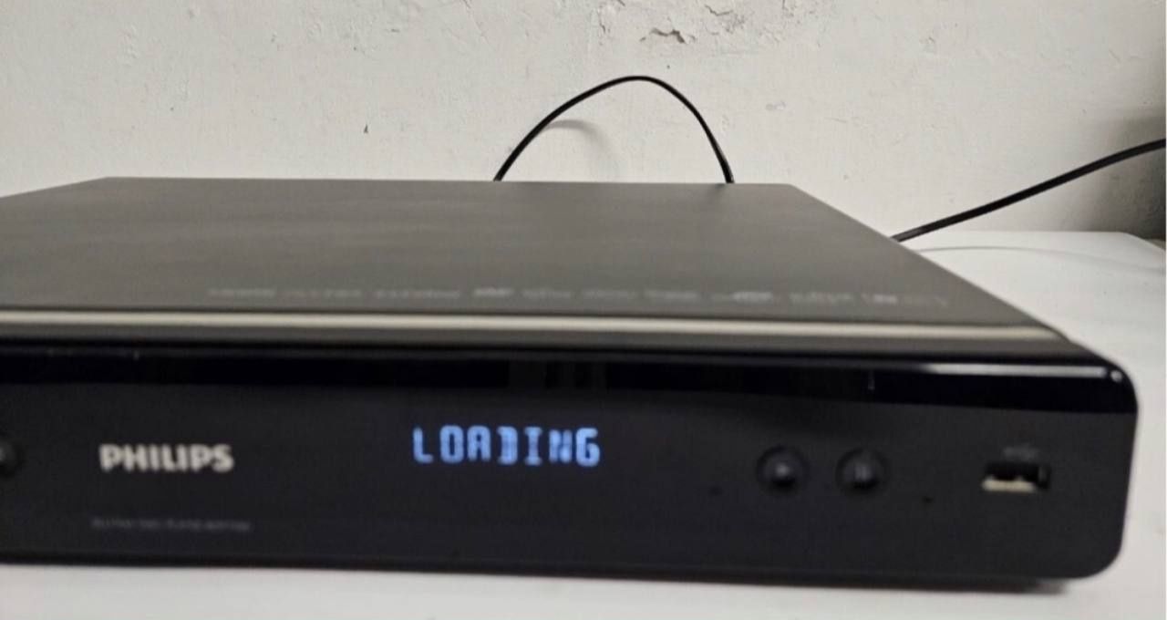 Blu-ray Disc-Player Philips BDP7300/12. USB