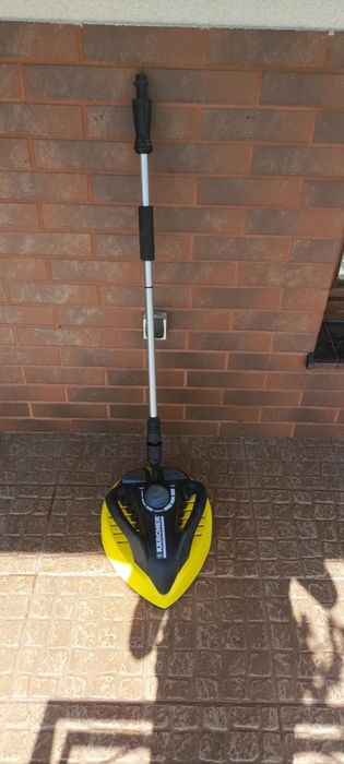 Sprzedam oryginalną szczotkę Karcher z lancą.