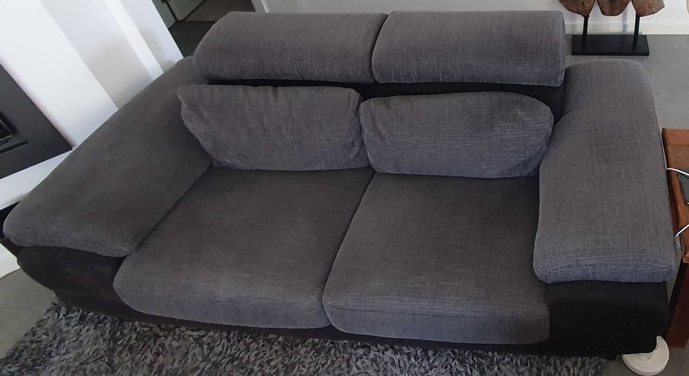 Sofá Lourini - 2 Lugares (195 x 100 x 75 cm)(Recolha no local)