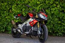 Aprilia Tuono V4 Factory