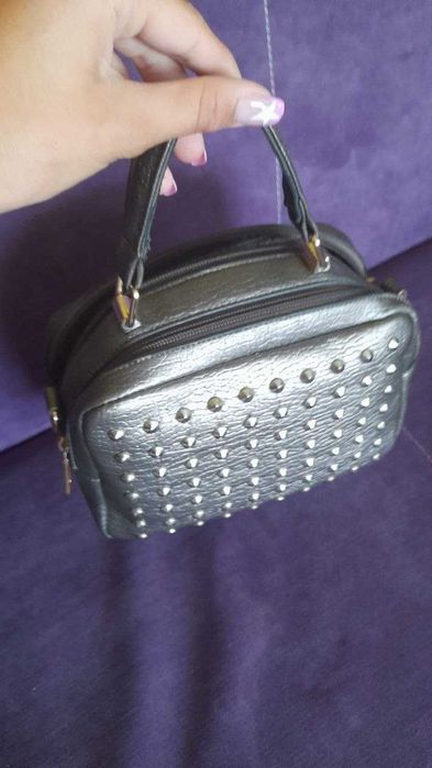 Сумка з еко шкіри, із шипами. Б/у.
