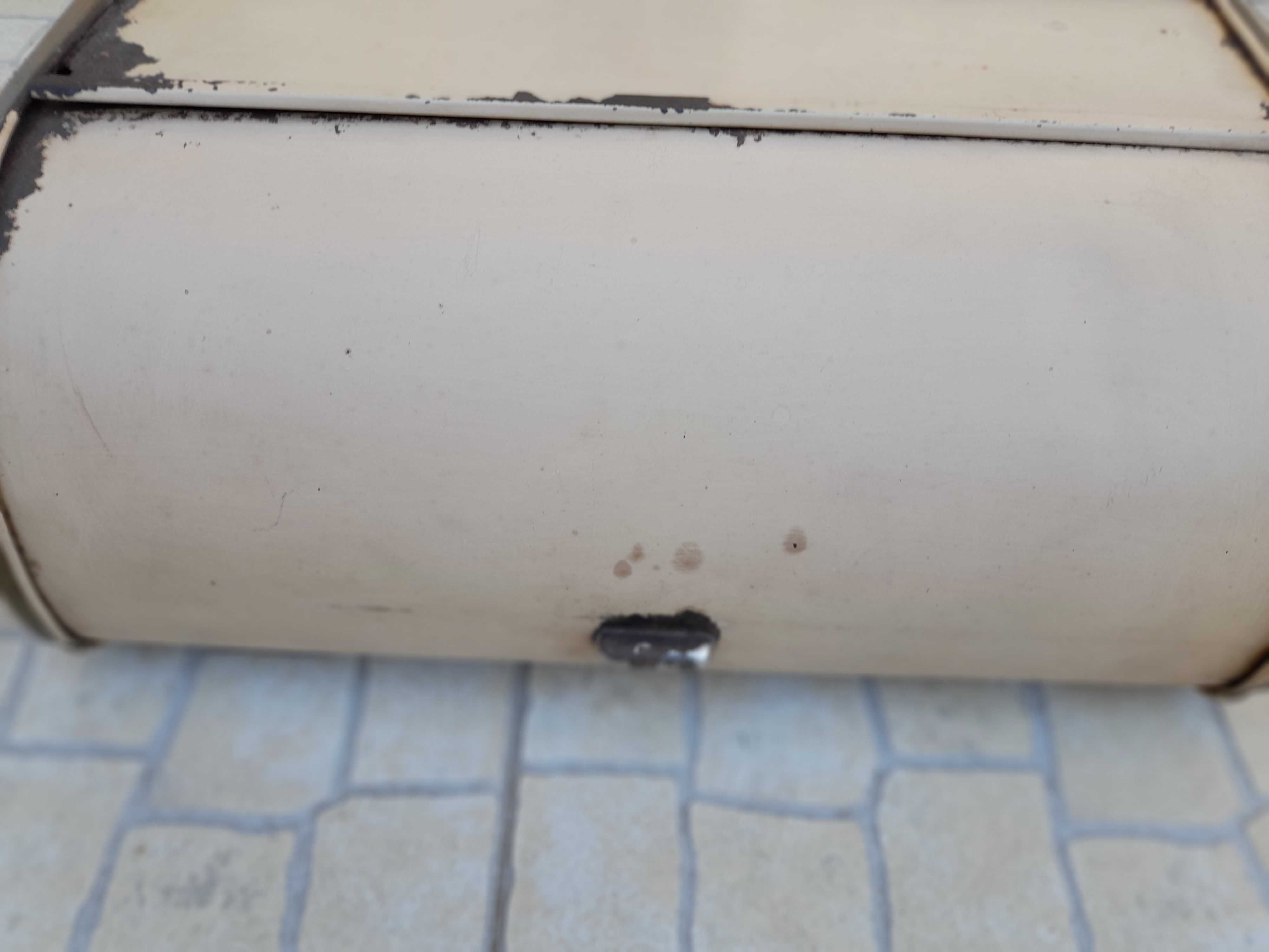 Caixa metalica para pao