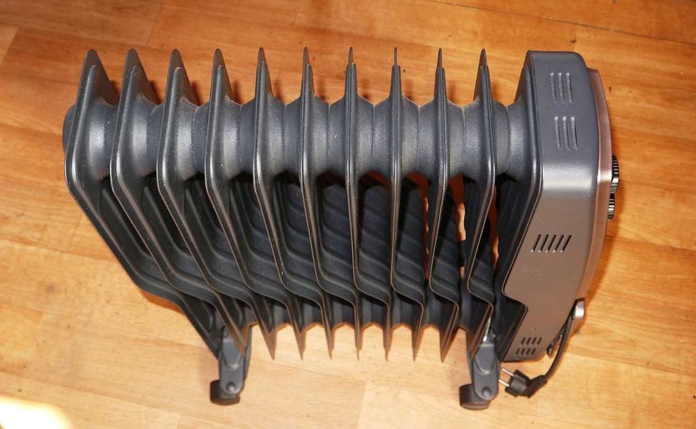 Aquecedor radiador a óleo Becken 2500 watts