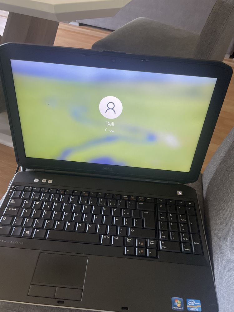 Portatil da dell com carregador .
