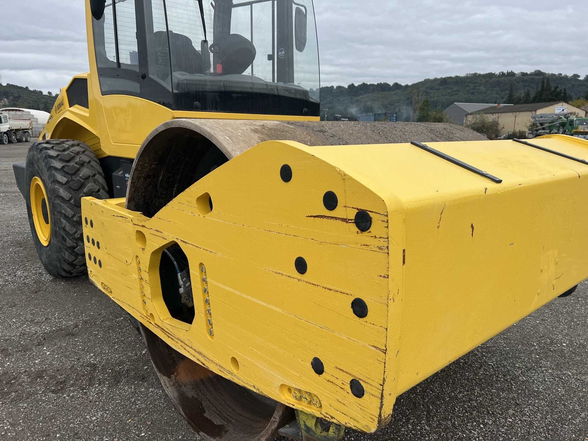 Cilindro compactador Bomag ​BW219D-5