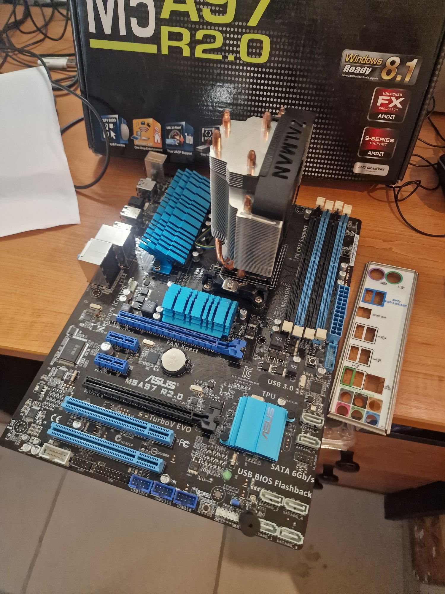 Комплект материнська плата Asus M5A97 R2.0 sAM3+, та amd fx8300