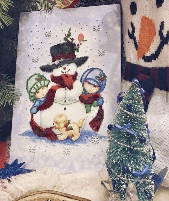 Картина «Зимові забави» вишивка на полотні декор хендмейд