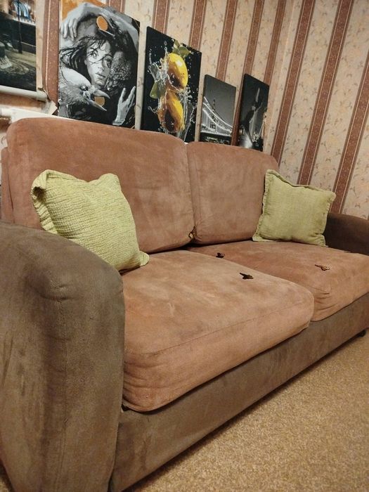 Продам диван раскладной.Малогабаритный.